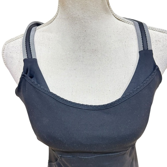 Lululemon Athletica Black Tank Top striped straps  built in bralette size small - Picture 4 of 9